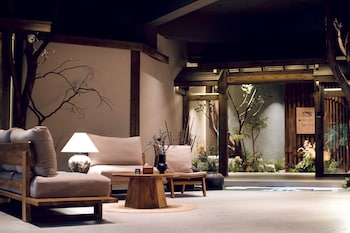 Shishe Spring Designer Homestay,,4 star