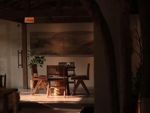 shishe spring designer homestay