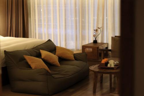 shishe spring designer homestay