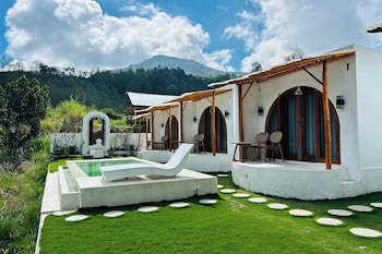Felysia Villa Iii,,3 star