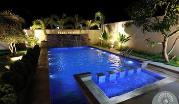 Pearl Paradise,,2 star