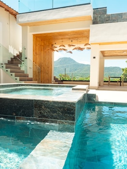 Ocean Winds Hotel,,5 star