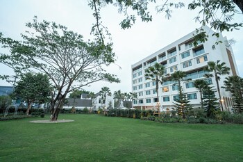 the clover hotel
