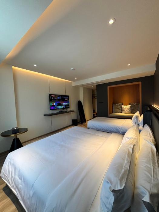 the clover hotel