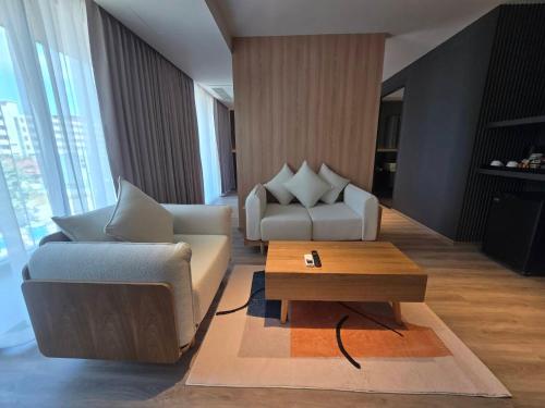 the clover hotel