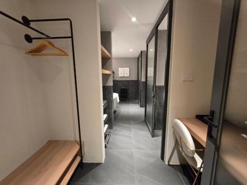 the clover hotel
