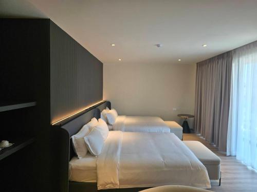 the clover hotel