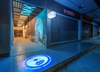 Space Station Hostel,,2 star