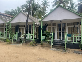 palolem sea n sand beach view