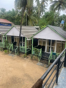 palolem sea n sand beach view