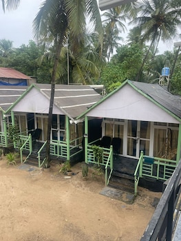 palolem sea n sand beach view