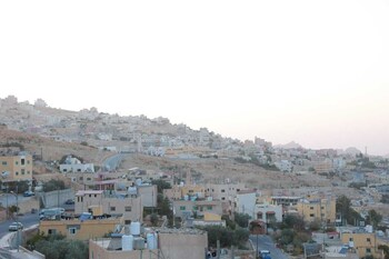 petra brothers hotel