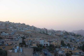 petra brothers hotel