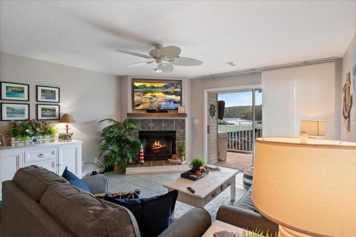 lakeview condo pools patio with grill near pb2 launch