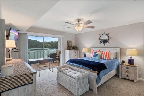 lakeview condo pools patio with grill near pb2 launch