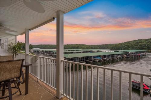 lakeview condo pools patio with grill near pb2 launch