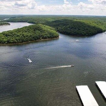 amazing lake views within state park gated pool