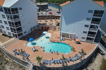 Island Life! Pool, Grilling Patio & Amazing Views!,,2 star
