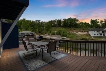 our cove retreat perfect for wave free swimming tanning and prime location fun