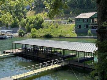 our cove retreat perfect for wave free swimming tanning and prime location fun