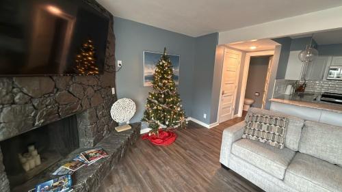 our cove retreat perfect for wave free swimming tanning and prime location fun