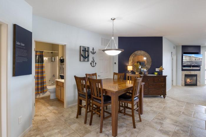 nautical inspired lakefront unit w awesome views