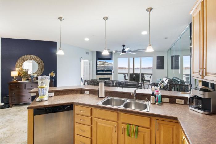 nautical inspired lakefront unit w awesome views