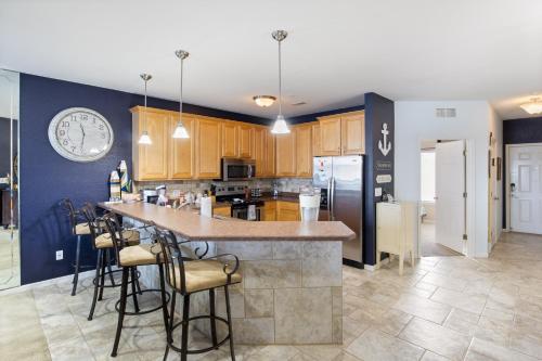 nautical inspired lakefront unit w awesome views