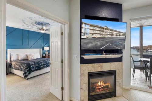 nautical inspired lakefront unit w awesome views