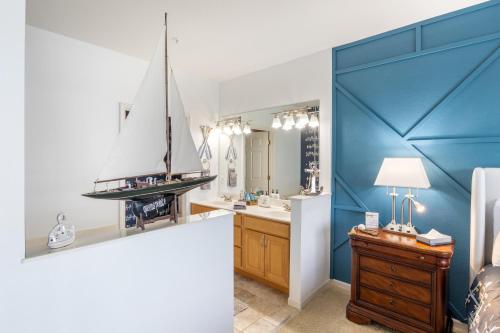 nautical inspired lakefront unit w awesome views