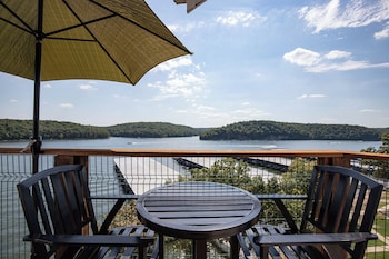 amazing lake views with pool loft and balcony