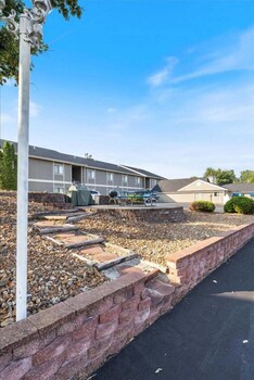 lazydays pet friendly condo w pool and slip at 3m