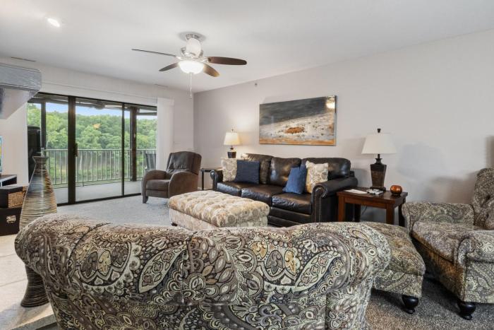 lazydays pet friendly condo w pool and slip at 3m