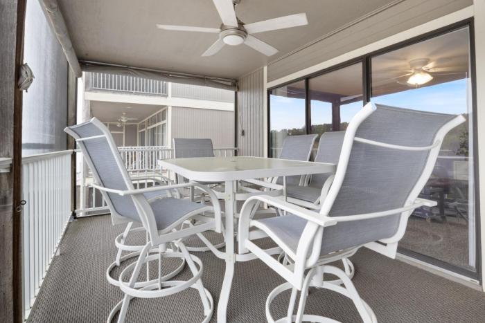 lazydays pet friendly condo w pool and slip at 3m