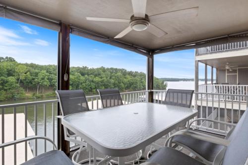 lazydays pet friendly condo w pool and slip at 3m