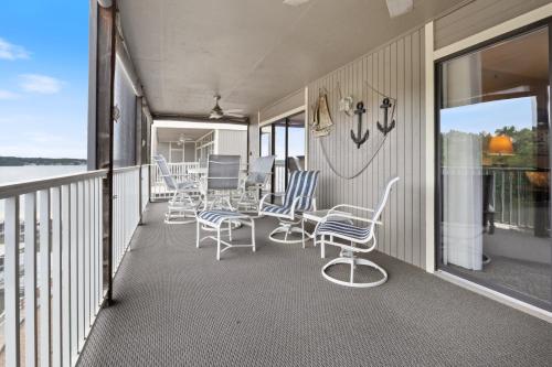 lazydays pet friendly condo w pool and slip at 3m