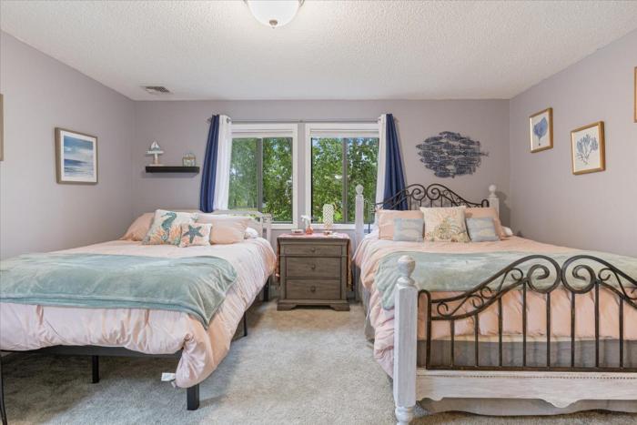 lakefront osage beach condo workspace w pool views
