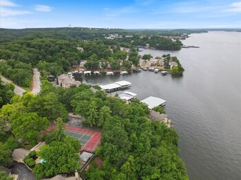 lakefront 1st floor condo screened patio pools and courts