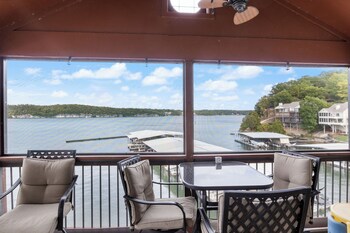 poolside condo with amazing lake views and design
