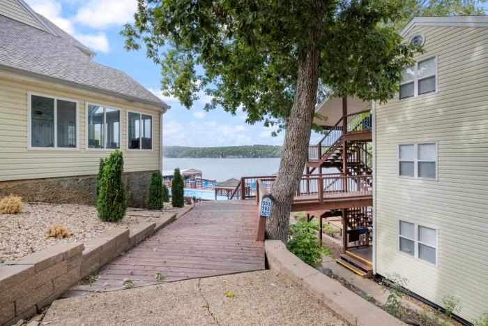 poolside condo with amazing lake views and design