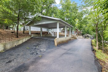 perfect resort retreat close to everything