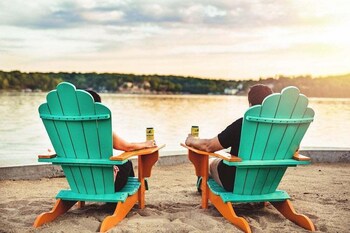 perfect resort retreat close to everything