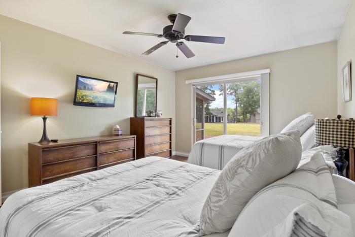 perfect resort retreat close to everything