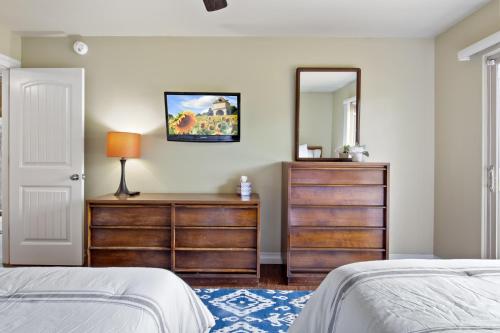perfect resort retreat close to everything