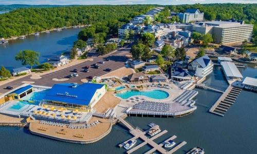 perfect resort retreat close to everything