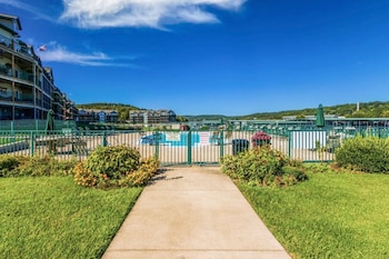 Family-Friendly, Fishing, & Fun W/ 2 Pools, Views, Boat Slip & Launch,,2 star