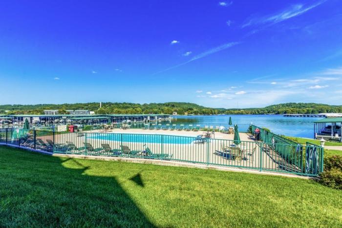 family friendly fishing and fun w 2 pools views boat slip and launch