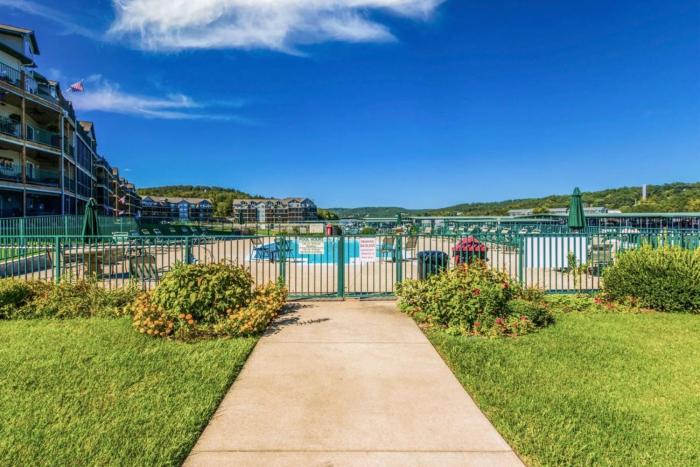 family friendly fishing and fun w 2 pools views boat slip and launch