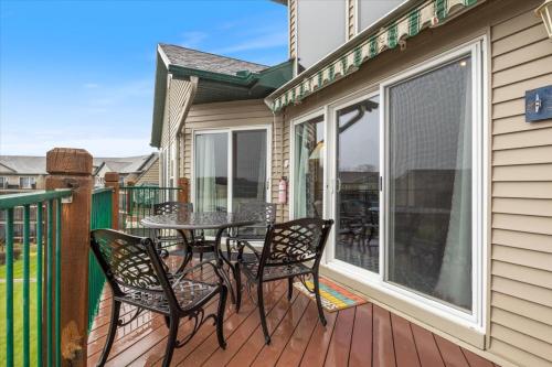 family friendly fishing and fun w 2 pools views boat slip and launch