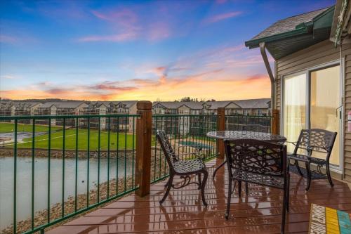 family friendly fishing and fun w 2 pools views boat slip and launch